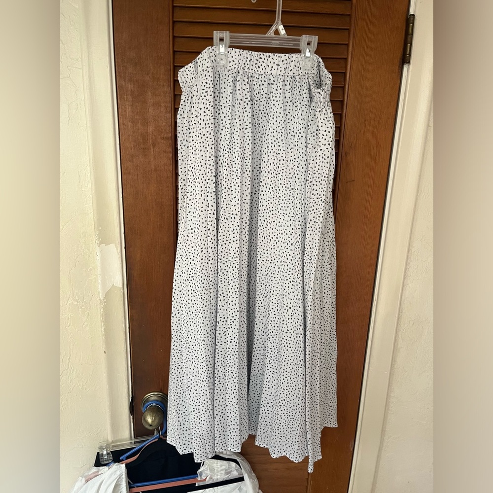 Spotted Maxi skirt